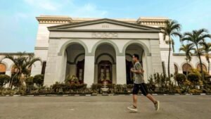 Baik, mari kita buat artikel informatif tentang kesalahan-kesalahan umum yang dilakukan oleh pelari pemula.