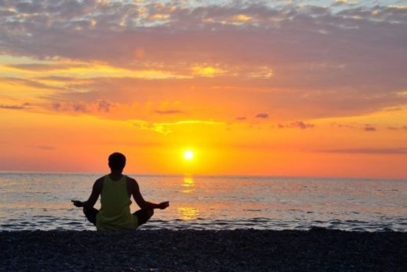 Meditasi: Jembatan Spiritual Menuju Kedamaian dalam Beragam Agama