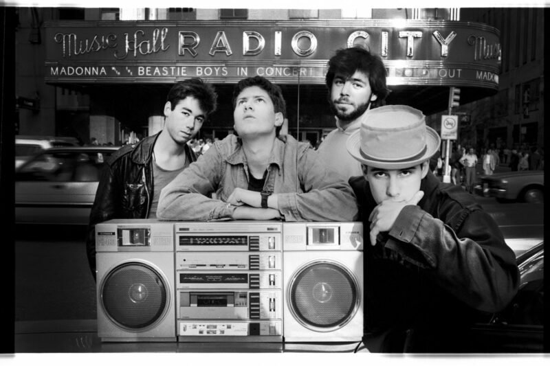 Sejarah dan Pengaruh Musik Hip-Hop di Dunia: Dari Bronx ke Panggung Global