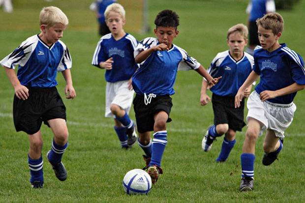 Sepak Bola: Lebih dari Sekadar Permainan, Investasi Masa Depan Anak