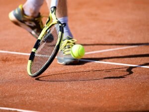 Tenis: Lebih dari Sekadar Pukulan dan Servis – Sebuah Pandangan Mendalam