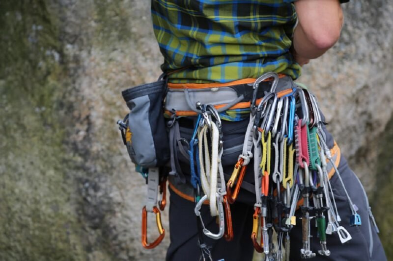 Peralatan Wajib untuk Rock Climbing: Panduan Lengkap untuk Pendaki Pemula dan Profesional