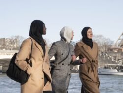 Agama dalam Kehidupan Modern: Pilar Moral, Sumber Inspirasi, atau Tantangan Zaman?