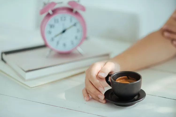 Rahasia di Balik Sunrise: 7 Kebiasaan Pagi Orang Sukses yang Bisa Anda Tiru
