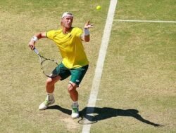 Artikel: Rahasia Kilat di Lapangan: Mengupas Tuntas Teknik Servis Tercepat dalam Tenis